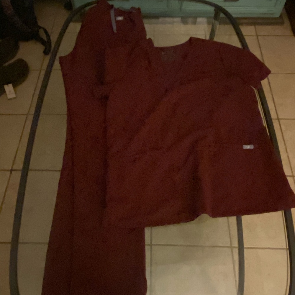 Maroon Yola Figs Set Small Tall